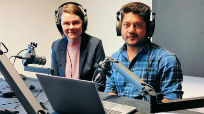 Podcastin puhujat Katik ja Anita.